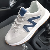 Стильні,зручні,легенькі кросівки.унісекс модель