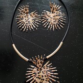 Винтажный набор украшений. Набор из трёх предметов.