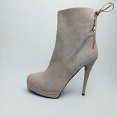 Замшеві італійські черевики ботильйони Mai Piu Senza