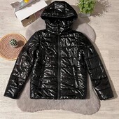 Стильна демі куртка стан нової