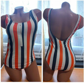 Суцільний купальник