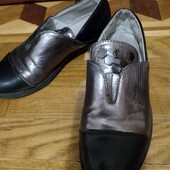 Дві пари туфель, р.31