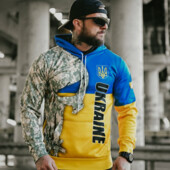 Крутий чоловічий худі в стилі мілітарі.