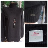 Классный коттоновый черный гольф в отличном состоянии.