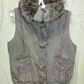 Жіноча жилетка, ждинс, гарний стан, утеплена
