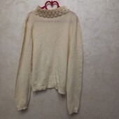Светр жіночий молочного кольору s