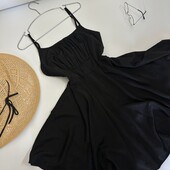 Гарна повітряна сукня