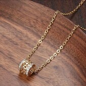 Жиночій, елегантний кулон.