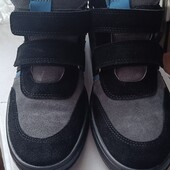 Розпродаж речей для підлітка