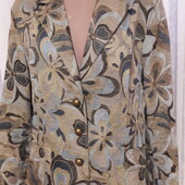 Цікавий піджак у квітах