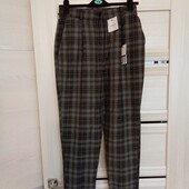 Розпродаж!!! Новые красивые брючки зауженные книзу р.12-14.