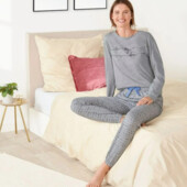 Піжама, домашній костюм