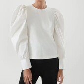 Брендова блуза з ефектними рукавами