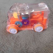 машинка є звук і світло