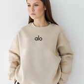 Дуже теплий і якісний світшот, на Флісі,р146, якість вища! Не кошлатить!