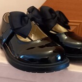 Шикарні туфлі на дівчинку р.30-18.5 см