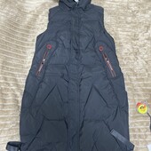 Чорний подовжений жилет