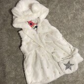 М'якенька тепленька жилеточка з вушками і сумочкою