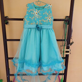 Красива нарядна сукня 146-152р.