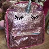 Яскравий рюкзак, досить вмісткий на 3-6років