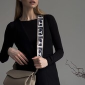 Вместительные классные сумочки/сумки ,клатчи