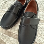 Шкіряні туфлі для хлопця