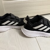 Стильні кросівки Adidas