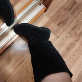 Замшеві чобітки на натур.хутрі,39,стан нових!