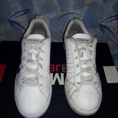 Кроссовки.р.р.38.стелька 23.5 см.в хорошем состоянии.Оригинал!