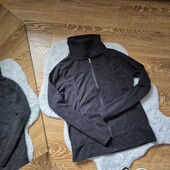 Чорна фліска на замок, М