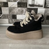 Замшевые ботинки