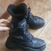 Зимові кросівки жіночі