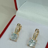 Шикарные серьги с квадратным алпанитом и фианитами.Позолота 585 пробы 18К.