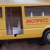 новий автобус металевий інерційний