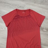 Чарівна футболка від Victory, розмір L. Нова.