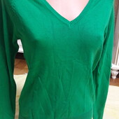 Приємний тонкий пуловер