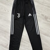 Стильні спортивні штани від Adidas, розмір 134/140/146.