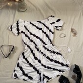 Ромпер/комбінезон у біло-чорний принт