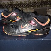 Кроссовки.р.р.35.стелька 22 см.в хорошем состоянии.Оригинал!