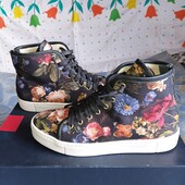 Хайтопы.р.р.38.стелька 24.5 см.в хорошем состоянии.Оригинал!