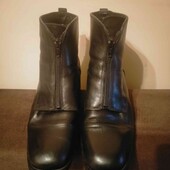 шкіряні чобітки р. 39-40, устілка 26 см 