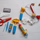 Іграшковий набір лікаря