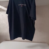 Чорна футболка з написом р.хл