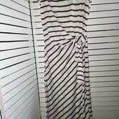 Чудова сукня в смужку