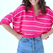 Жіноча футболка машина в'язка с воротником поло малина в білу смужку.