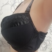 Новий! Красивий бюстгальтер на кісточках пуш-ап 95С