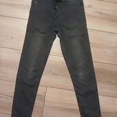 Джинси скінні