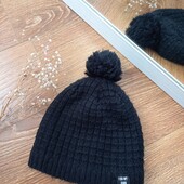 Теплюща, чорна, брендова шапка❤️