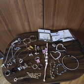 Великий лот біжутерії