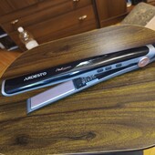 Випрамляч ardesto pink touch